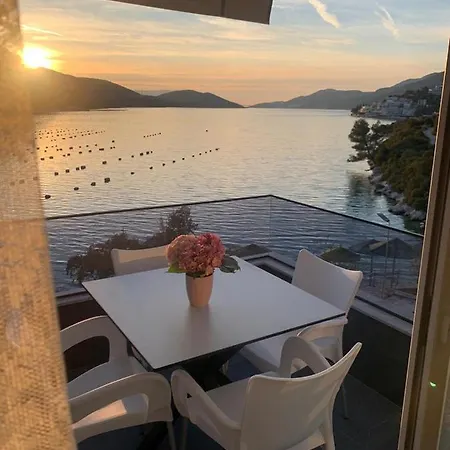 Modern Dream * Neum